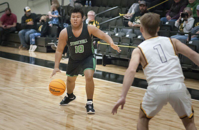 Late free throws help Stonewall seal deal against Moss